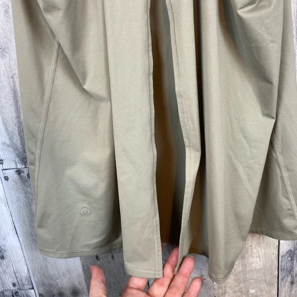 Lululemon All Tied Up Tank in Palm Court Size 6 - Picture 13 of 16